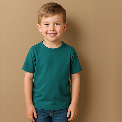 Kids-Classic-T_Modell_02.png